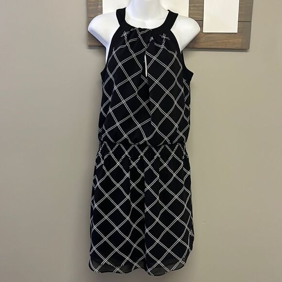 White House Black Market Black White Sleeveless Keyhole Elastic Waist Dress-Sz 6 - Picture 1 of 16